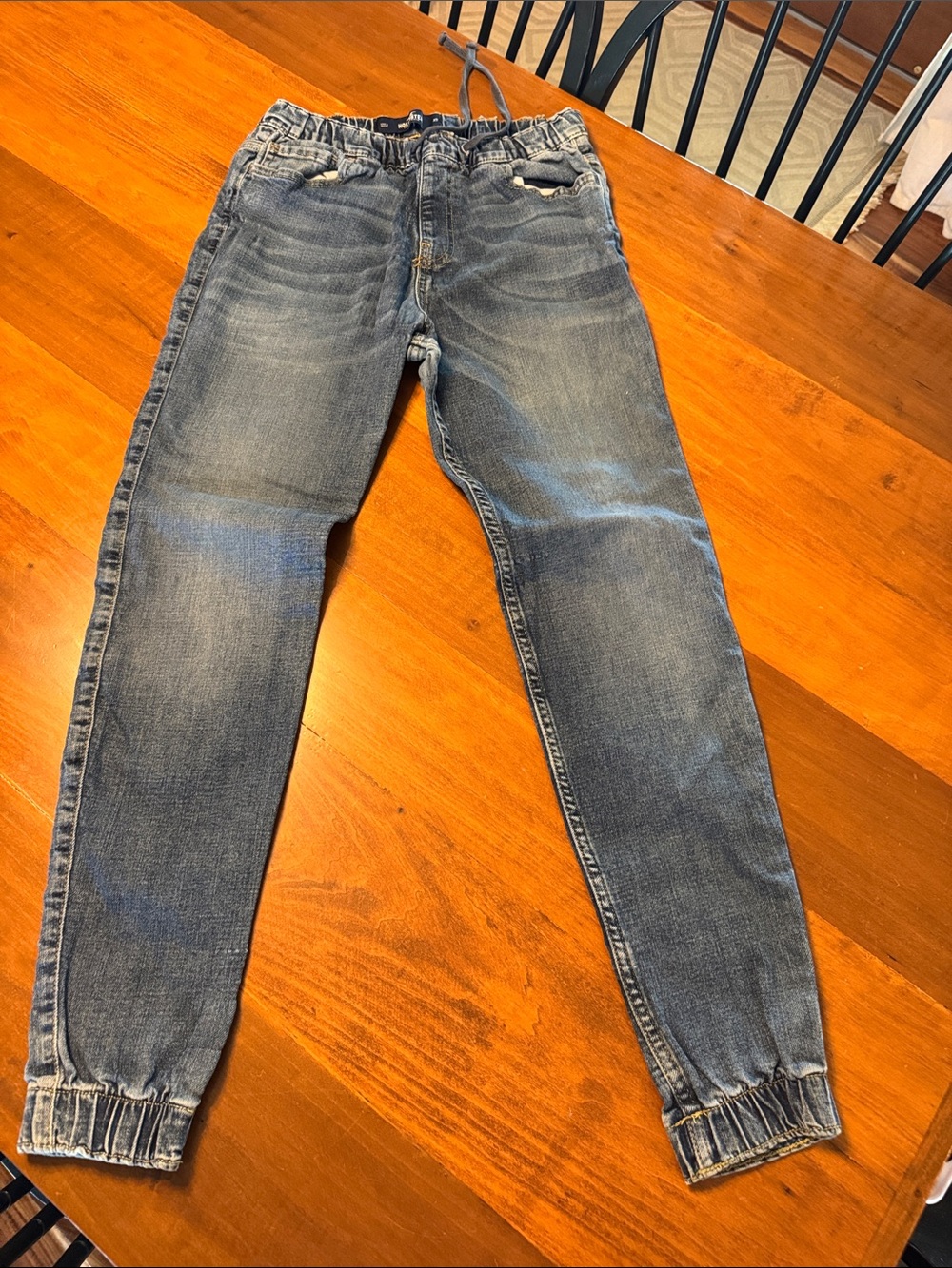 Hollister Men's Washed Blue Relaxed Jogger Jeans